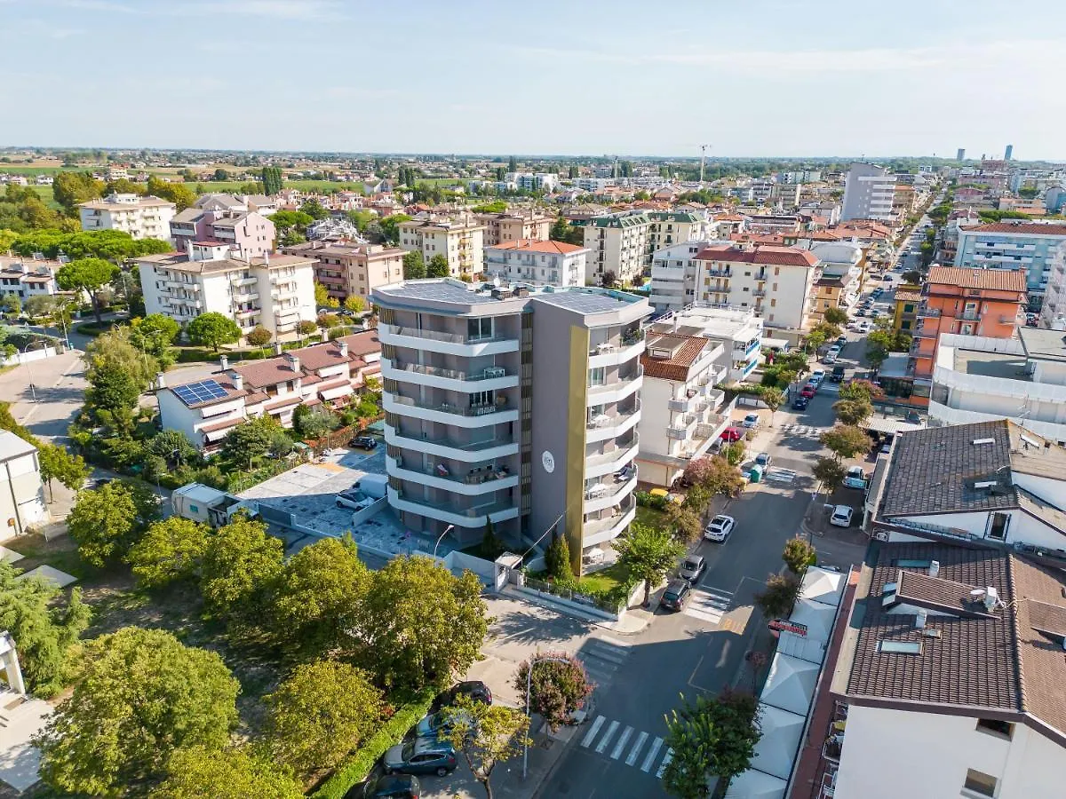 Light Palace 1 - Immobiliare Living Lido di Jesolo 0*,  Italien