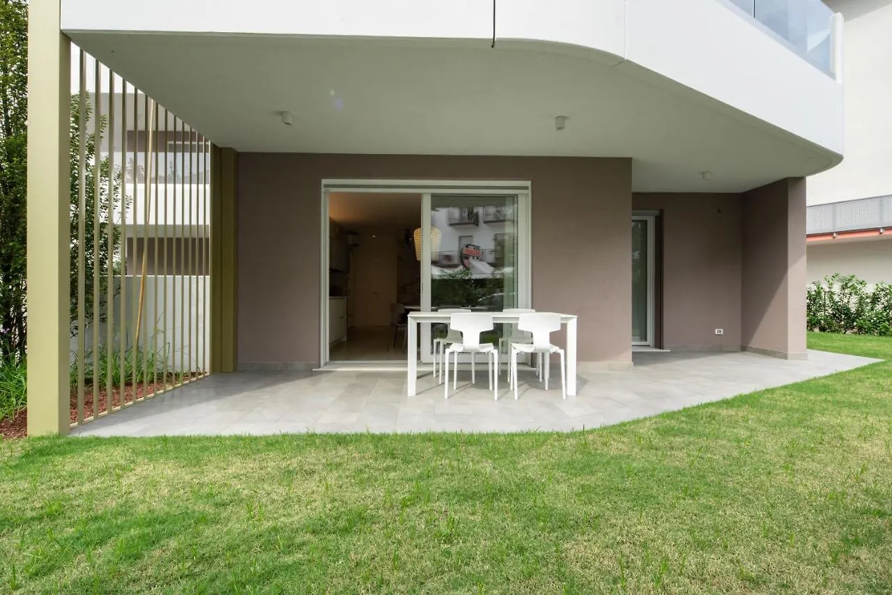 Lägenhet Light Palace 1 - Immobiliare Living Lido di Jesolo